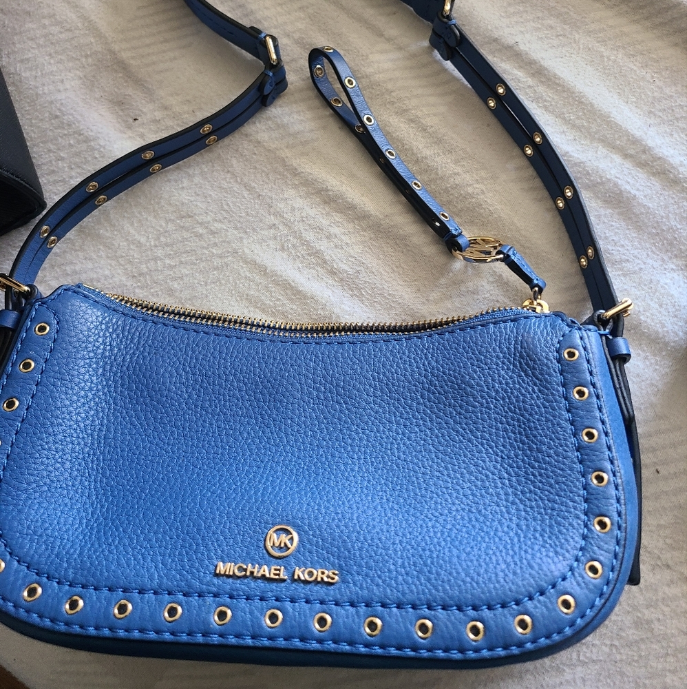 Handbag 👜 - Picture 3 of 3